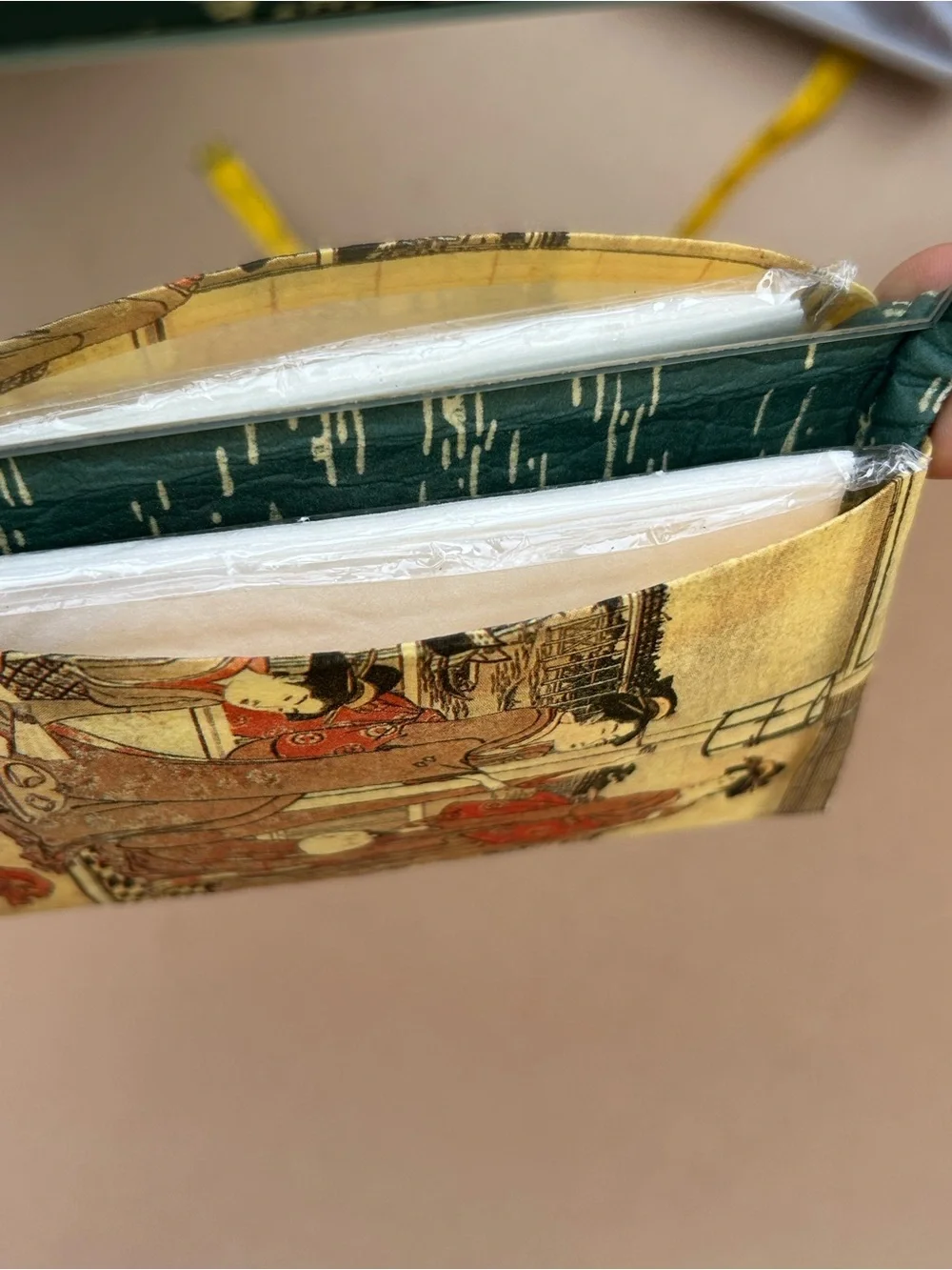 Vintage Zemliya Geisha Pocket Vanity Paper Wallet w/ Mirror Comb Tissues New